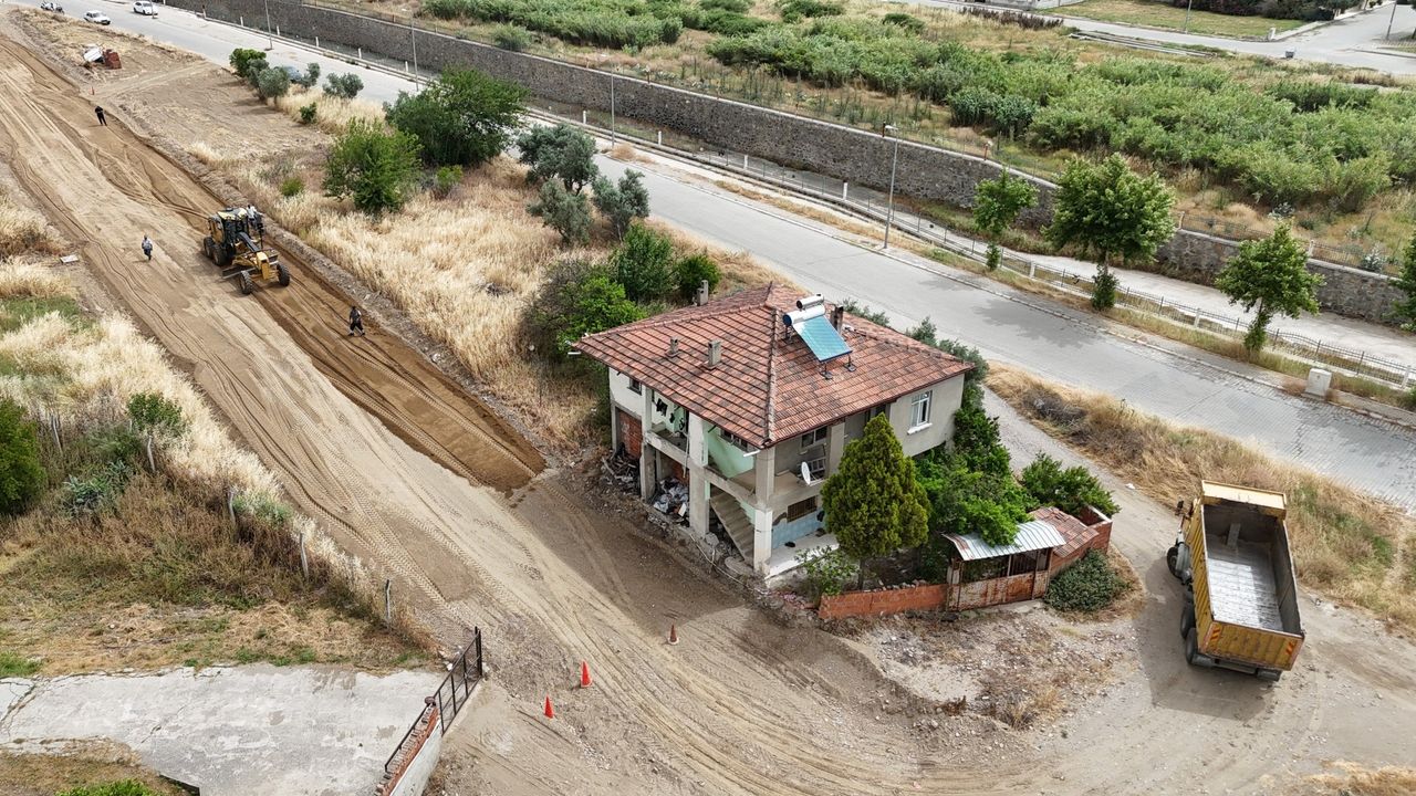 Nazilli Belediyesi yatırımları artırdı: Dallıca’da 6 yeni yol için çalışmalar başladı