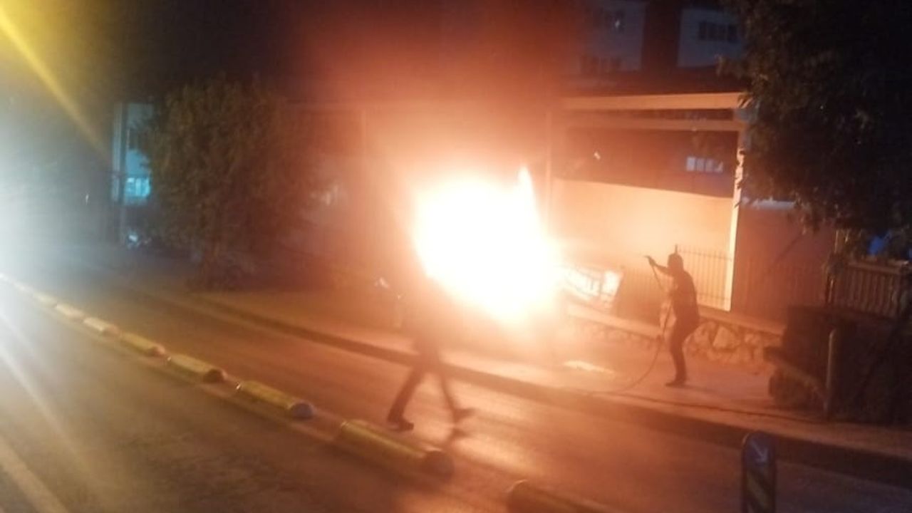 Boşanmak isteyen karısının aracını kundakladı