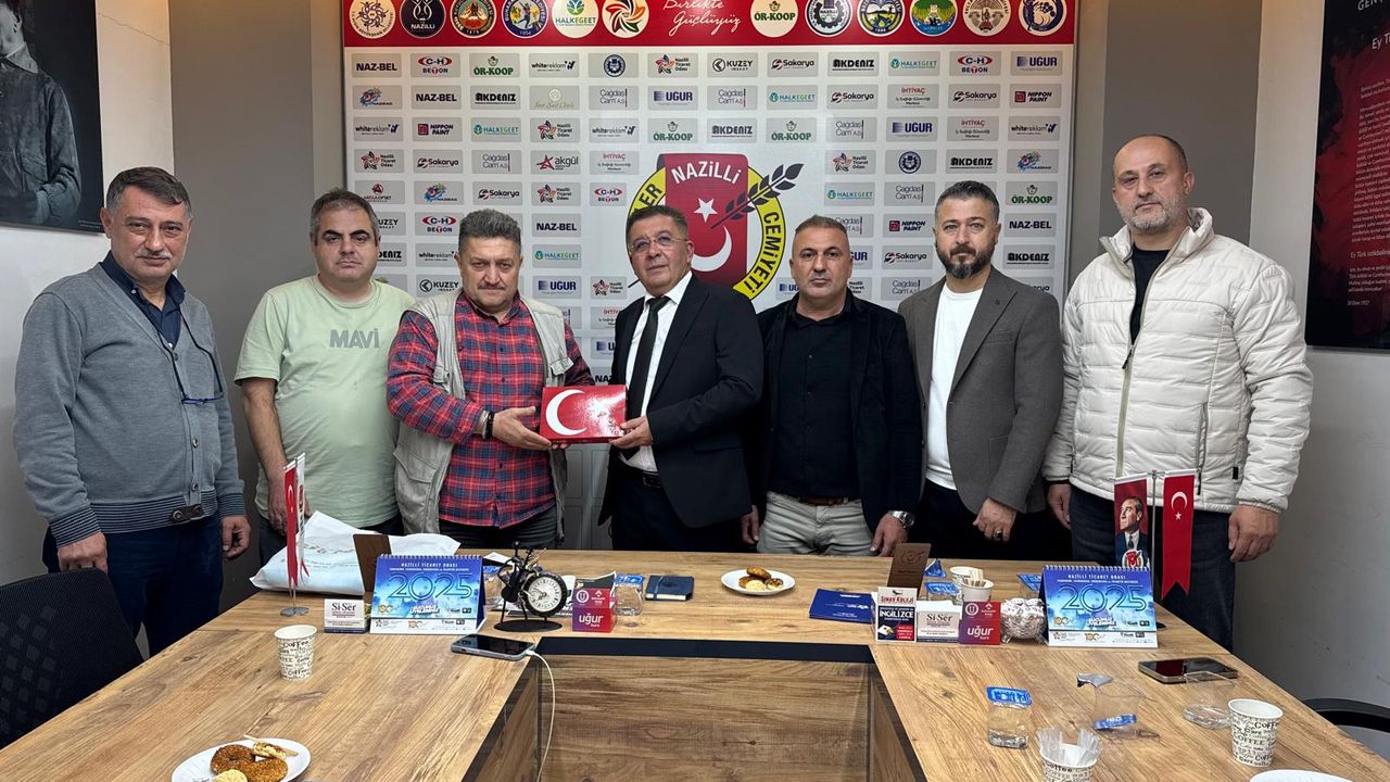 Nazilli Tuhafiyeciler ve Manifaturacılar Odası seçimleri öncesi Çetin Öztürk adaylığını açıkladı