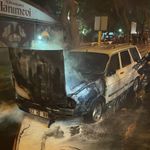 Seyir halindeyken alev alan otomobil kullanılamaz hale geldi