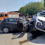 Nazilli’de polis aracı ile otomobil çarpıştı: 2 yaralı