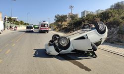 Takla atıp ters dönen otomobildeki sürücü yaralandı