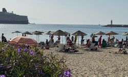 Kuşadası’nda Ekim’de deniz keyfi