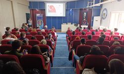 Jandarma üniversite öğrencilerini dolandırıcılığa karşı bilgilendirildi