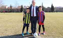 Başkan Tetik 2025 Sömestr Cup Futbol Şenliği’nde sporcularla buluştu