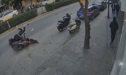 Motosiklet ve çarptığı kız metrelerce sürüklendi