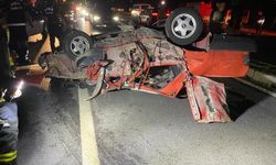 Tofaş otomobil kağıt gibi ezildi: 1 yaralı