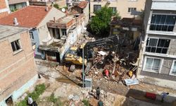 Nazilli’de metruk binalar yıkılıyor