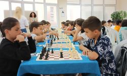 Büyükşehir’in satranç turnuvasında öğrenciler hamlelerini yarıştırdı