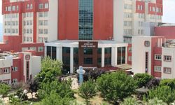 Rüşvet iddiası ile gözaltına alınan profesör ve sekreteri adli kontrolle serbest bırakıldı