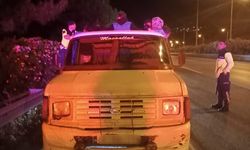 Aracı bırakıp kaçtı, 35 düzensiz göçmen yakalandı