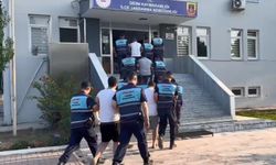 Didim'de tur otobüsüne saldıran 5 şüpheli adliyeye sevk edildi