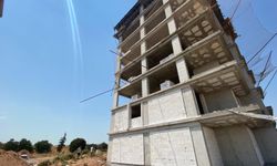 8. kattan düşen inşaat işçisi hastaneye kaldırıldı
