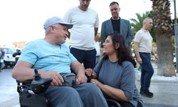 Belediyeye yeni alınan araçları gören yaşlı amcalar, Başkan Çerçioğlu'na böyle teşekkür etti