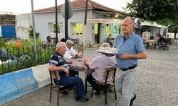 Kahvehane sahiplerinin rekabeti müşteriye yaradı