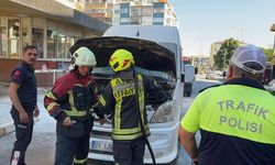 Nazilli’de araç yangını.. Alevler bir anda yükseldi
