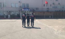 İki ayrı suçtan aranan şahıs yol kontrolünde yakalandı