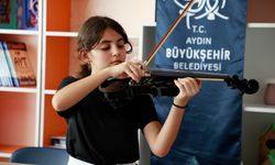 Başkan Çerçioğlu ile Aydınlı minikler keman öğreniyor