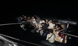 Kuşadası açıklarında 18 düzensiz göçmen yakalandı