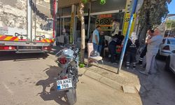Motosikletle otomobil çarpıştı: 1 yaralı