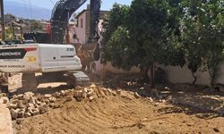 Sultanhisar’da yol yenileme çalışmaları devam ediyor