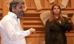Defne’de tiyatro salonu istiyoruz!