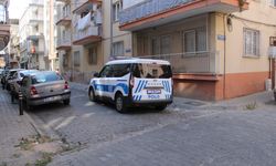 Kapının önüne koyulan çöp, ekipleri harekete geçirdi
