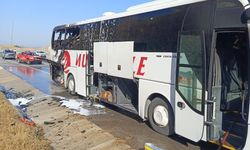 Aydın'da yolcu otobüsü alevlere teslim oldu