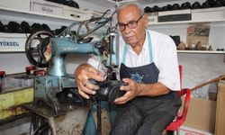 Ayakkabı doktoru Nail Usta, 75 yıldır baba mesleğini yapıyor