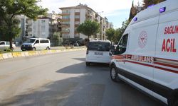 Ticari araç ile motosiklet çarpıştı: 1 yaralı