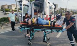 Motosikletin çarptığı kadın ağır yaralandı