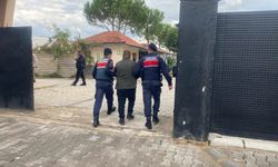 Jandarma aranan şahıslara geçit vermiyor