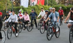 Bisiklet turuyla sağlıklı yaşam ve spor kültürüne dikkat çektiler