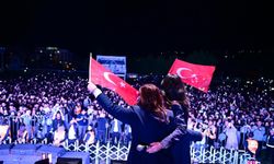 Aydın'da Cumhuriyet coşkusu: 60 bin kişi Aydınfest'in finalinde buluştu