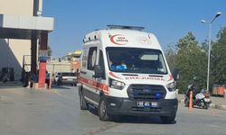 İş makinası devrildi: 3 yaralı