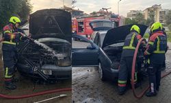 Otomobil seyir halindeyken alev aldı