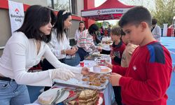 Nazilli Bahçeşehir Koleji’nden DMD hastası Turan Ünal için anlamlı kermes