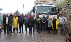 Nazilli Belediyesi Işıklar Mahallesi’nde 5 bin ağaç fidanı dağıttı