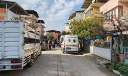 Önce arabasını ve evini yaktı, sonra silahla kendisine sıktı