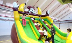 Başkan Çerçioğlu'ndan çocuklara karne hediyesi