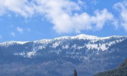 Madran Dağı zirvesi beyaza büründü
