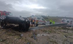 Kontrolden çıkan araç bariyere çarptı: 2 ölü