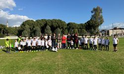 Nazilli Aslanlar Futbol Akademisi sahaya indi, minik sporcular ilk antrenmanlarını yaptı