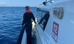 Yüzmek için denize giren şahısları, Sahil Güvenlik ekipleri kurtardı