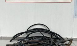 Fabrikadan bakır kablo çaldılar, yakalandılar