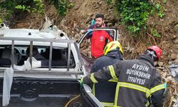 Nazilli’de kamyonet dere yatağına düştü: 2 yaralı