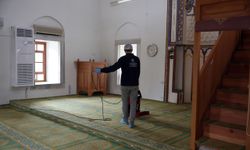 Başkan Çerçioğlu’nun öncülüğünde camilerde temizlik çalışmaları sürüyor