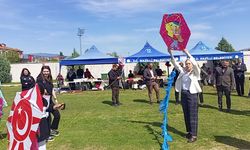 Nazilli’de gökyüzü renklendi.. Uçurtmalar bayramı müjdeledi