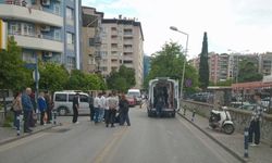 Ticari araç ile motosiklet çarpıştı: 1 yaralı