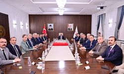 Vali Varol, vali yardımcıları ve kaymakamlarla bir araya geldi